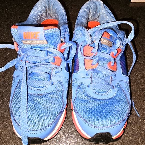 NIKE Dual Fusion woman 8.5 - Picture 2 of 16